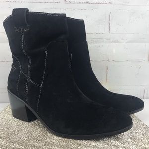 Nib: Vince Camuto-womens Black Suede Boots-Sz:10M